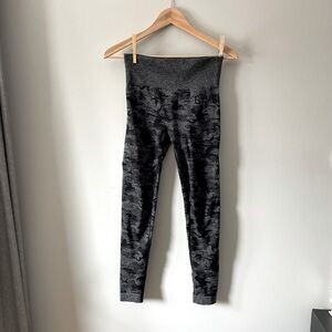 Gymshark Adapt Seamless Black Camo Leggings - sz S